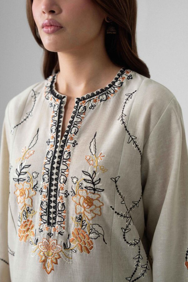 U3pe-nisha26wv1-218-_9 Nishat Linen Every Version of You Winter 26 3 Piece - Printed Embroidered Suit - U3PE-NISHA26WV1-218– U3PE-NISHA26WV1-218- 9