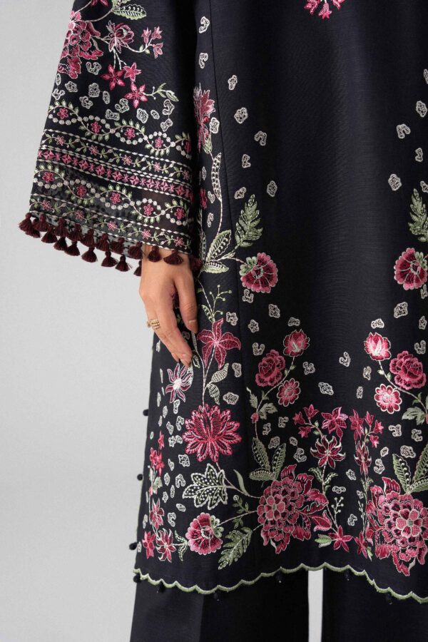 Nishat Linen Every Version of You Winter 26 3 Piece - Digital Printed Embroidered Suit– U3PE-NISHA26WV1-235- 8