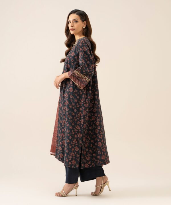 U3pedy26v967_4 Sapphire Unstitched Fall Winter 26 3 Piece - Embroidered Light Khaddar Suit | U3PEDY26V967– U3PEDY26V967 4