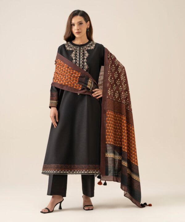 U3pedy26v969_5 Sapphire Unstitched Fall Winter 26 3 Piece - Embroidered Light Khaddar Suit | U3PEDY26V969– U3PEDY26V969 5