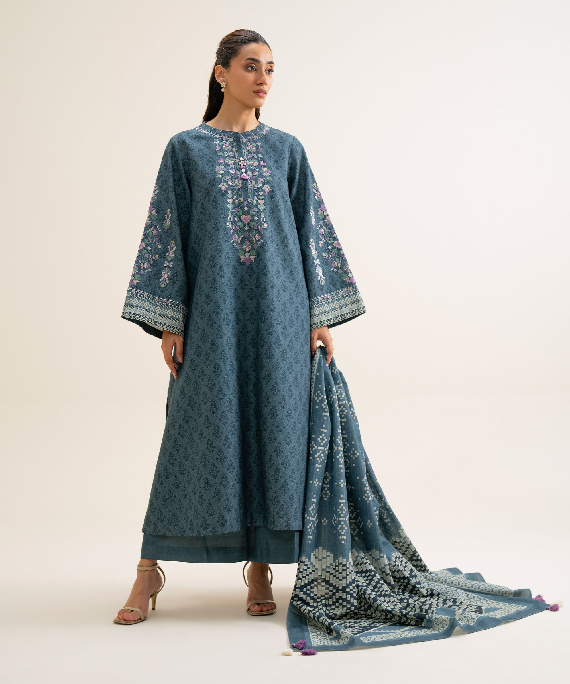 U3pedy26v975_4 Sapphire Unstitched Fall Winter 26 3 Piece - Embroidered Light Khaddar Suit | U3PEDY26V975– U3PEDY26V975 4