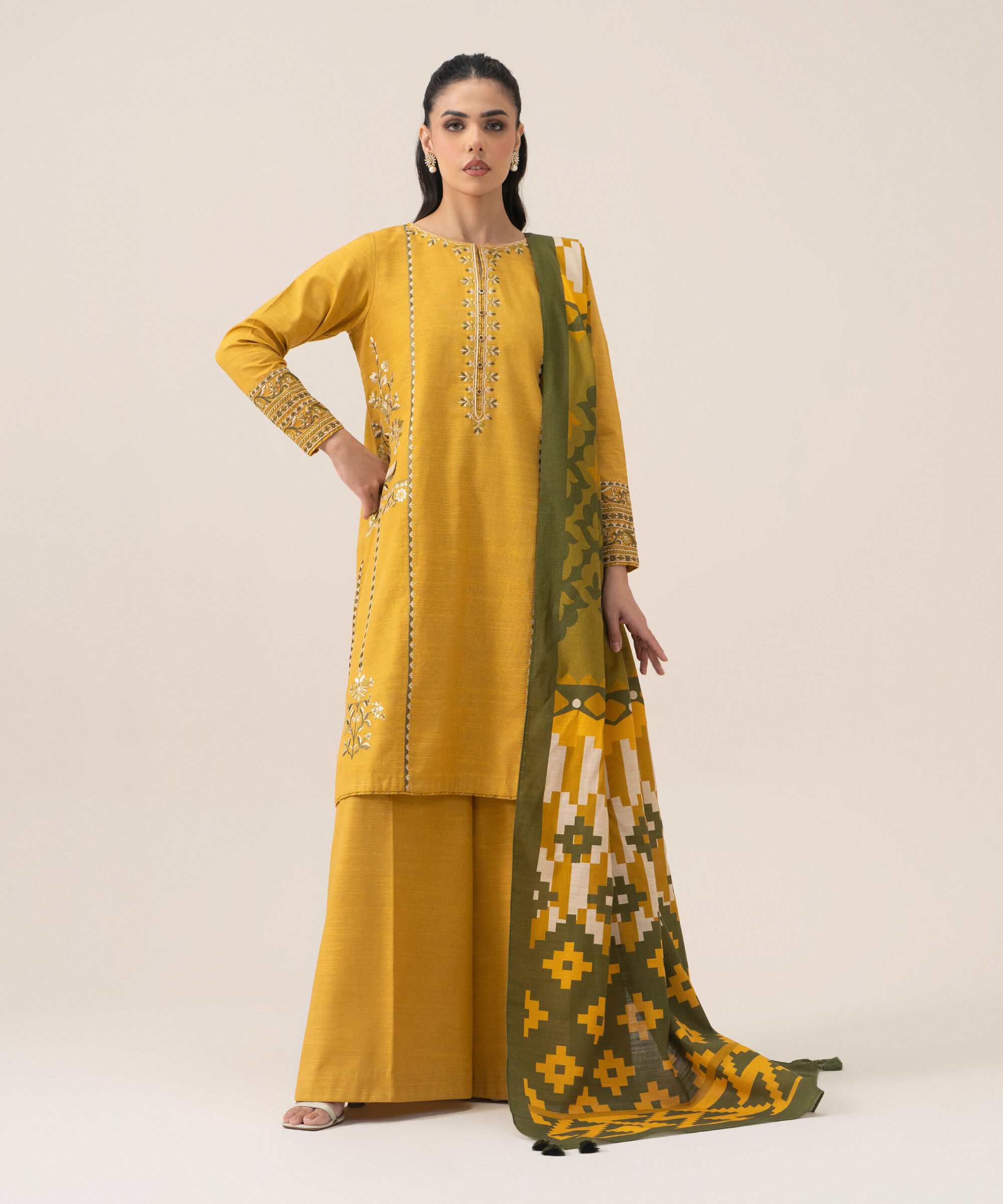 U3pesg26v917_2 Sapphire Unstitched Fall Winter 26 3 Piece - Embroidered Khaddar Suit | U3PESG26V917