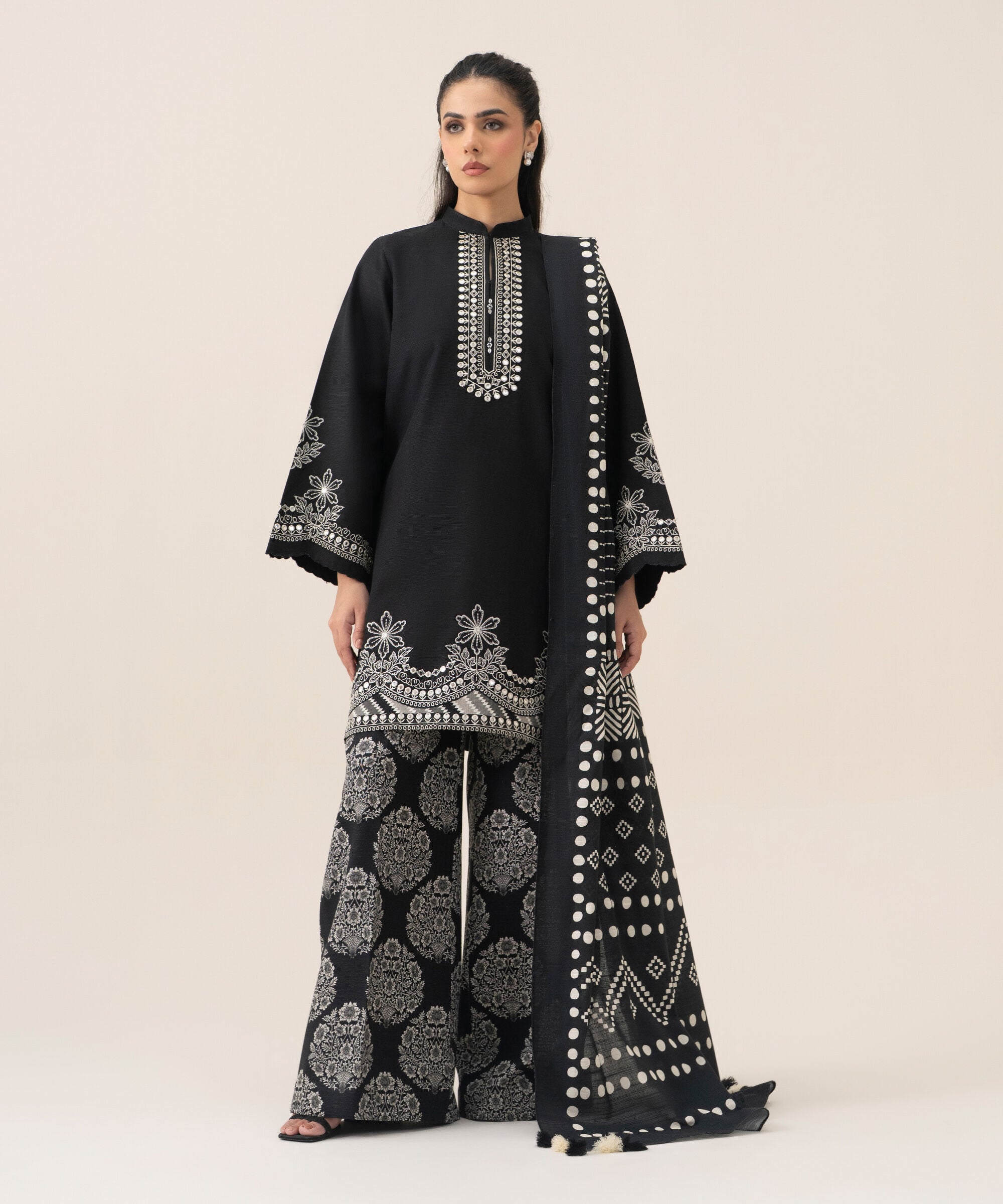 U3pesg26v927_2 Sapphire Unstitched Fall Winter 26 3 Piece - Embroidered Khaddar Suit | U3PESG26V927