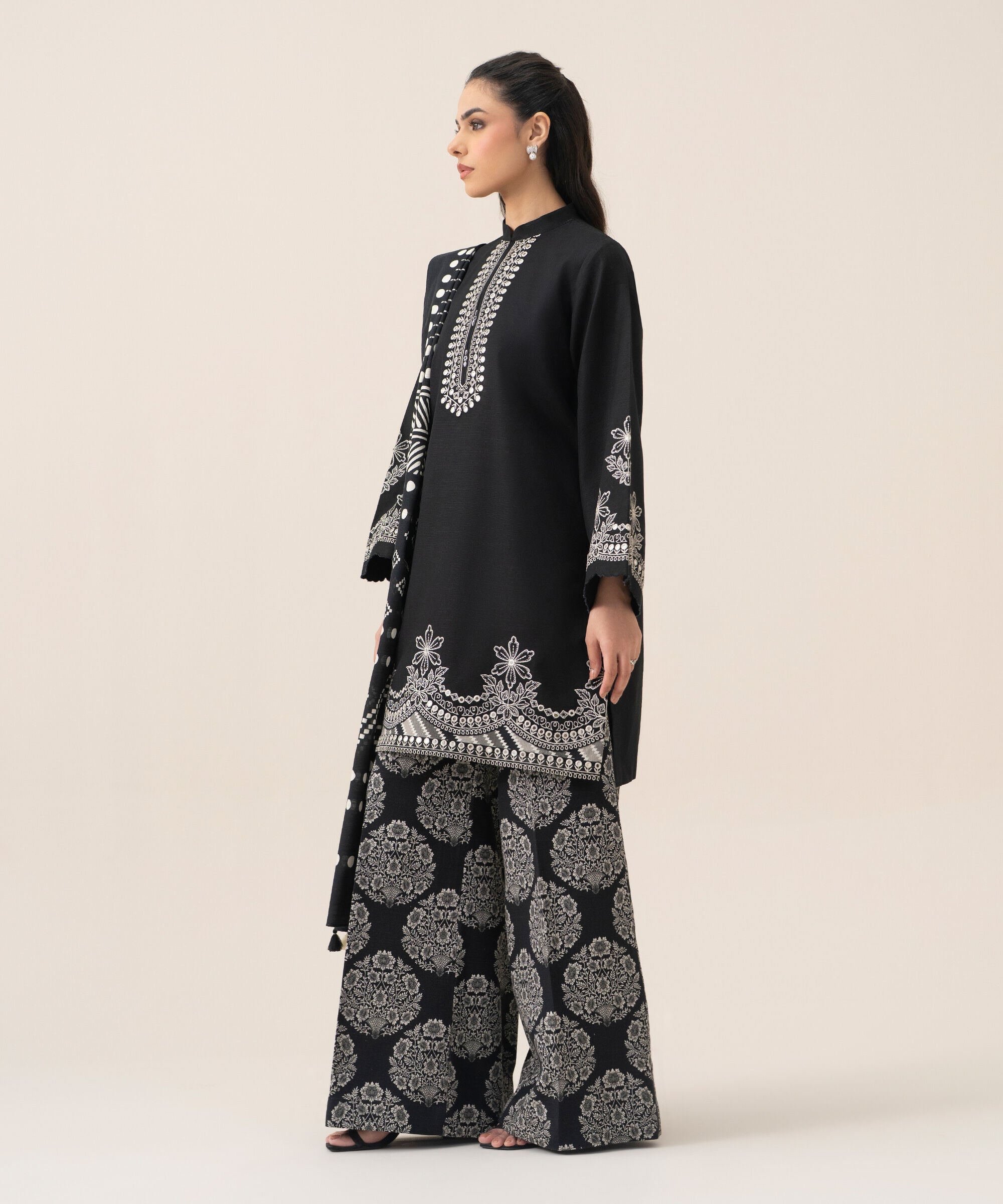 U3pesg26v927_3 Sapphire Unstitched Fall Winter 26 3 Piece - Embroidered Khaddar Suit | U3PESG26V927– U3PESG26V927 3