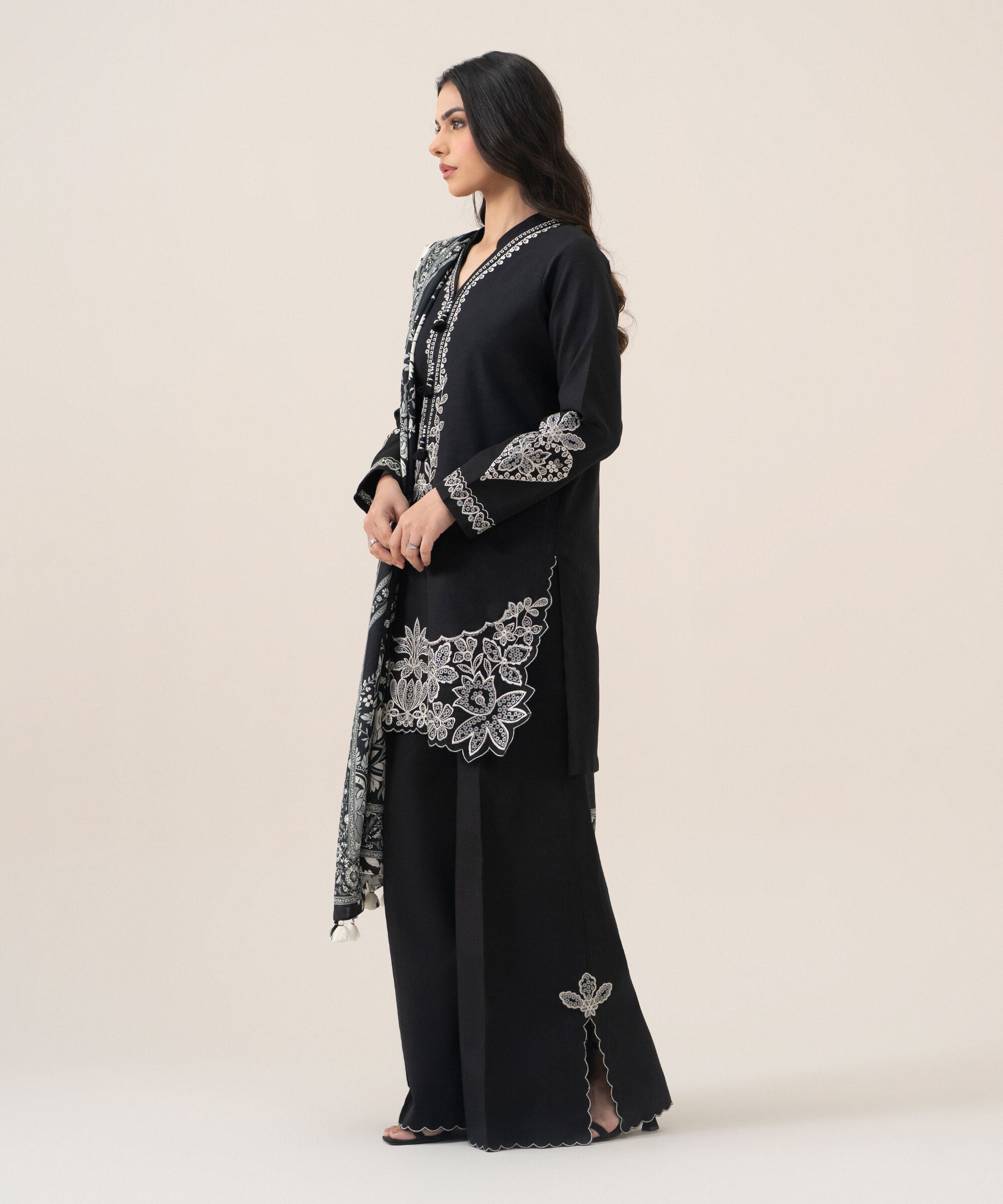 U3pesg26v928_3 Sapphire Unstitched Fall Winter 26 3 Piece - Embroidered Khaddar Suit | U3PESG26V928– U3PESG26V928 3