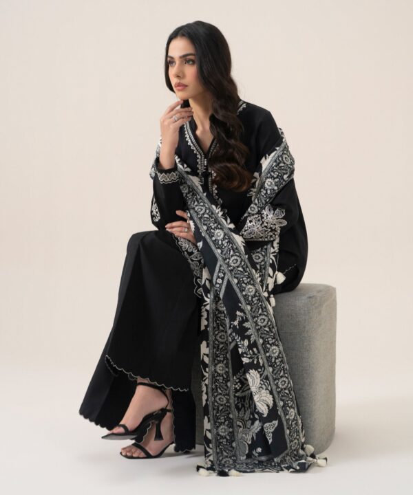U3pesg26v928_5 Sapphire Unstitched Fall Winter 26 3 Piece - Embroidered Khaddar Suit | U3PESG26V928– U3PESG26V928 5