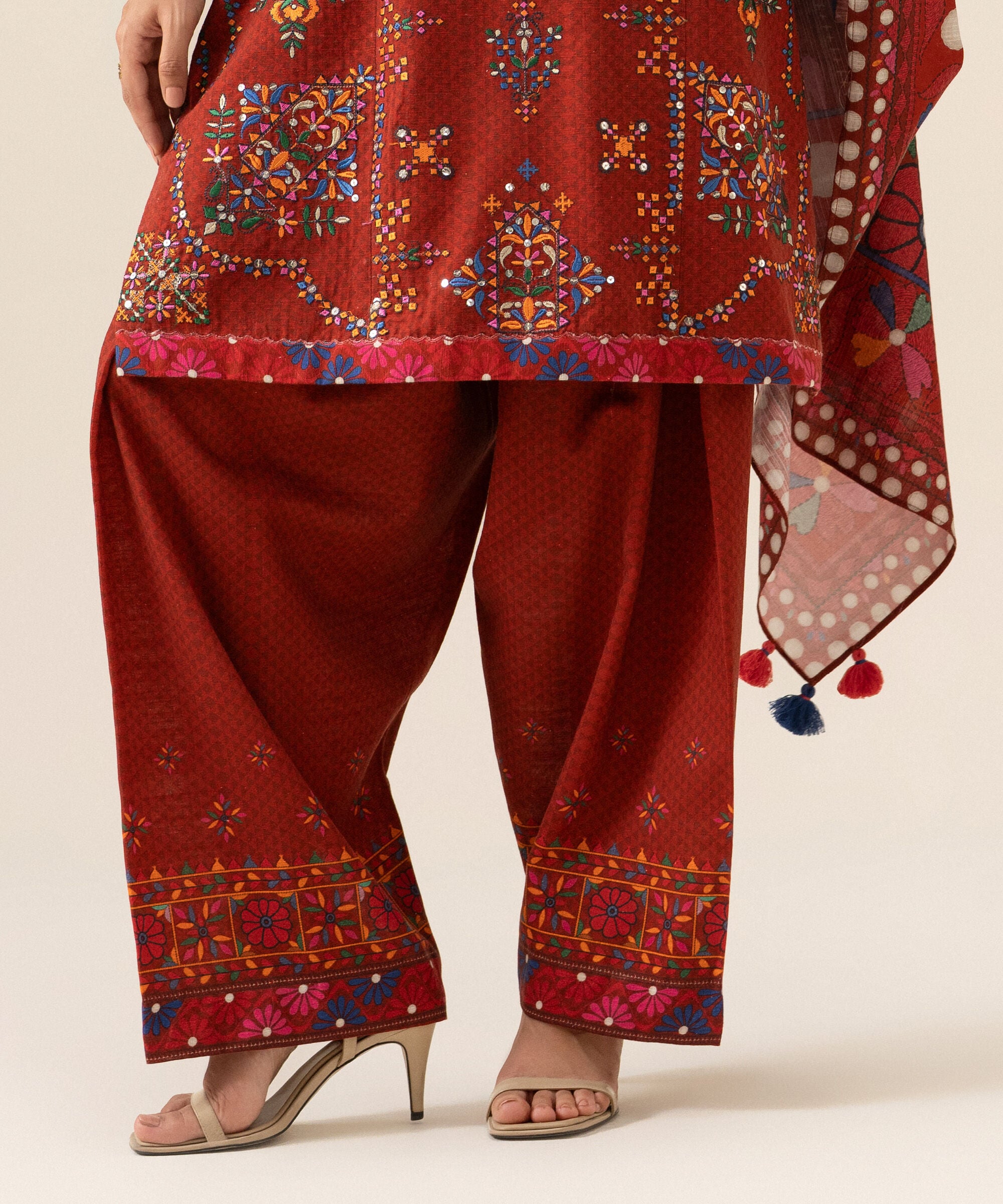 U3pesg26v948_6 Sapphire Unstitched Fall Winter 26 3 Piece - Embroidered Light Khaddar Suit | U3PESG26V948– U3PESG26V948 6