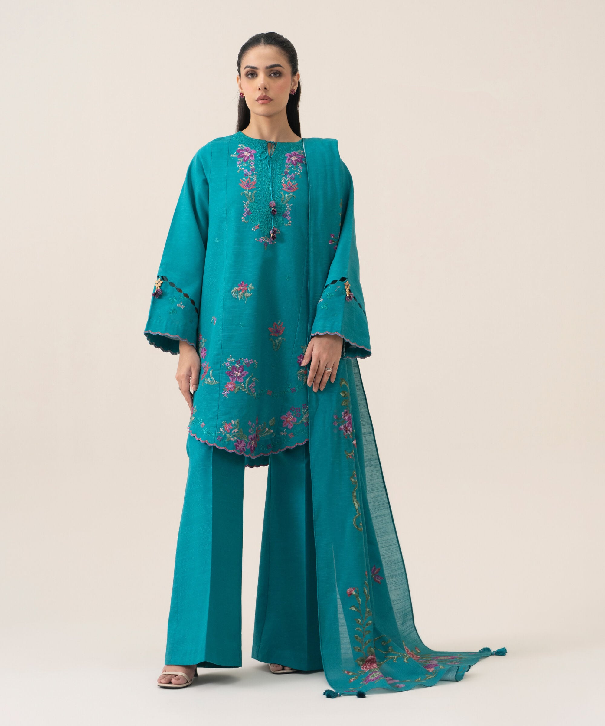 U3pest26v916_2 Sapphire Unstitched Fall Winter 26 3 Piece - Embroidered Khaddar Suit | U3PEST26V916