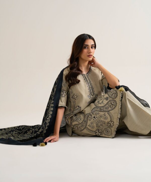 U3PEST26V933_2 Sapphire Unstitched Fall Winter 26 3 PIECE - EMBROIDERED LIGHT KHADDAR SUIT | U3PEST26V933