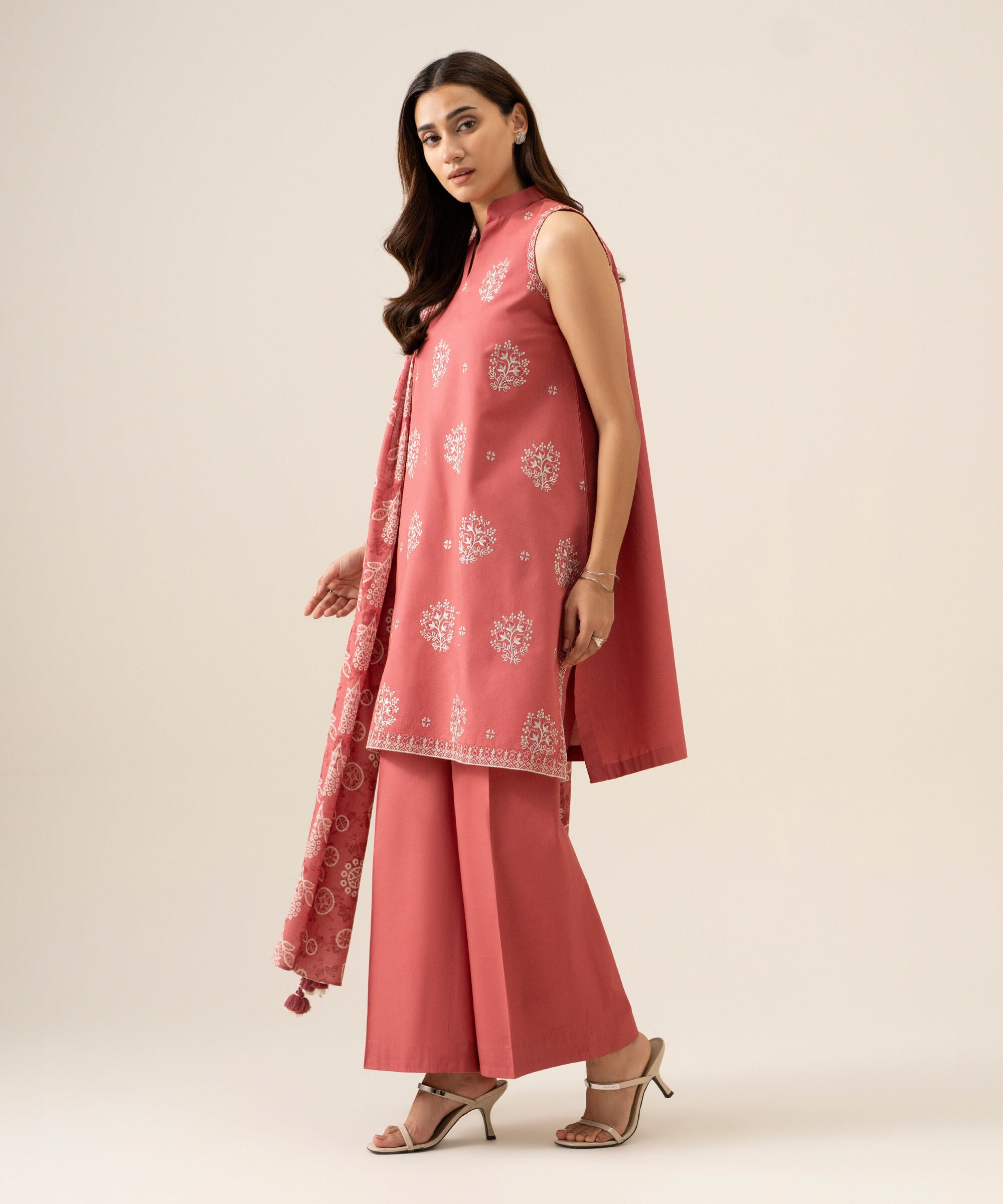 U3pests26v96_4 Sapphire Unstitched Fall Winter 26 3 Piece - Embroidered Khaddar Suit | U3PESTS26V96– U3PESTS26V96 4
