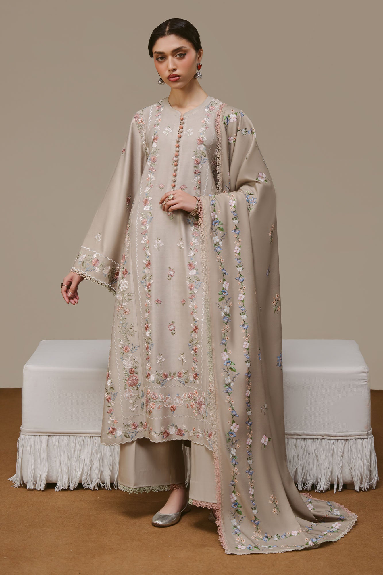 Untitled-1_0002_dsc01396_1 Cross Stitch Winter Unstitched 26 GARY LUXE-3PC MARINA EMBROIDERED SUIT