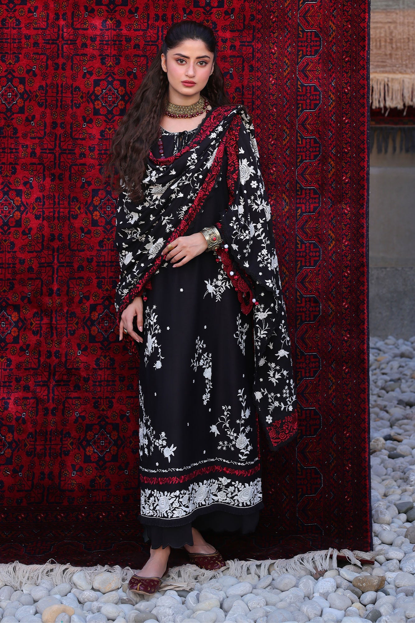 Untitled-1_0004_7i0a3607 Cross Stitch Winter Unstitched 26 RAVEN ORCHID-3PC MARINA EMBROIDERED SUIT
