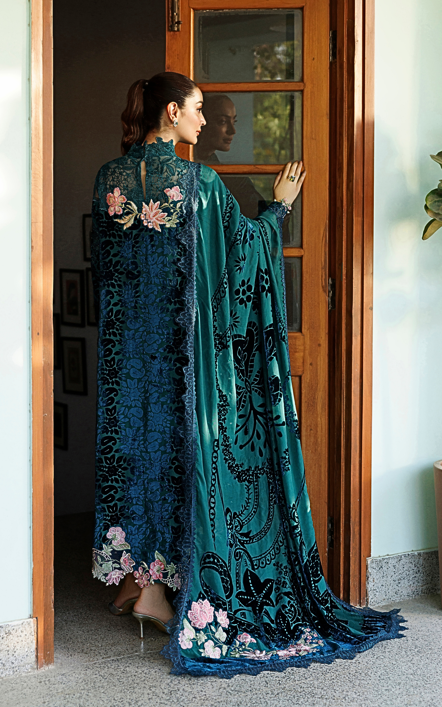 Wlxu-08_5 Asifa & Nabeel Plush Luxury Winter 26 Belle (WLXU-08) | 3pcs Embroidered Unstitched Winter– WLXU-08 5