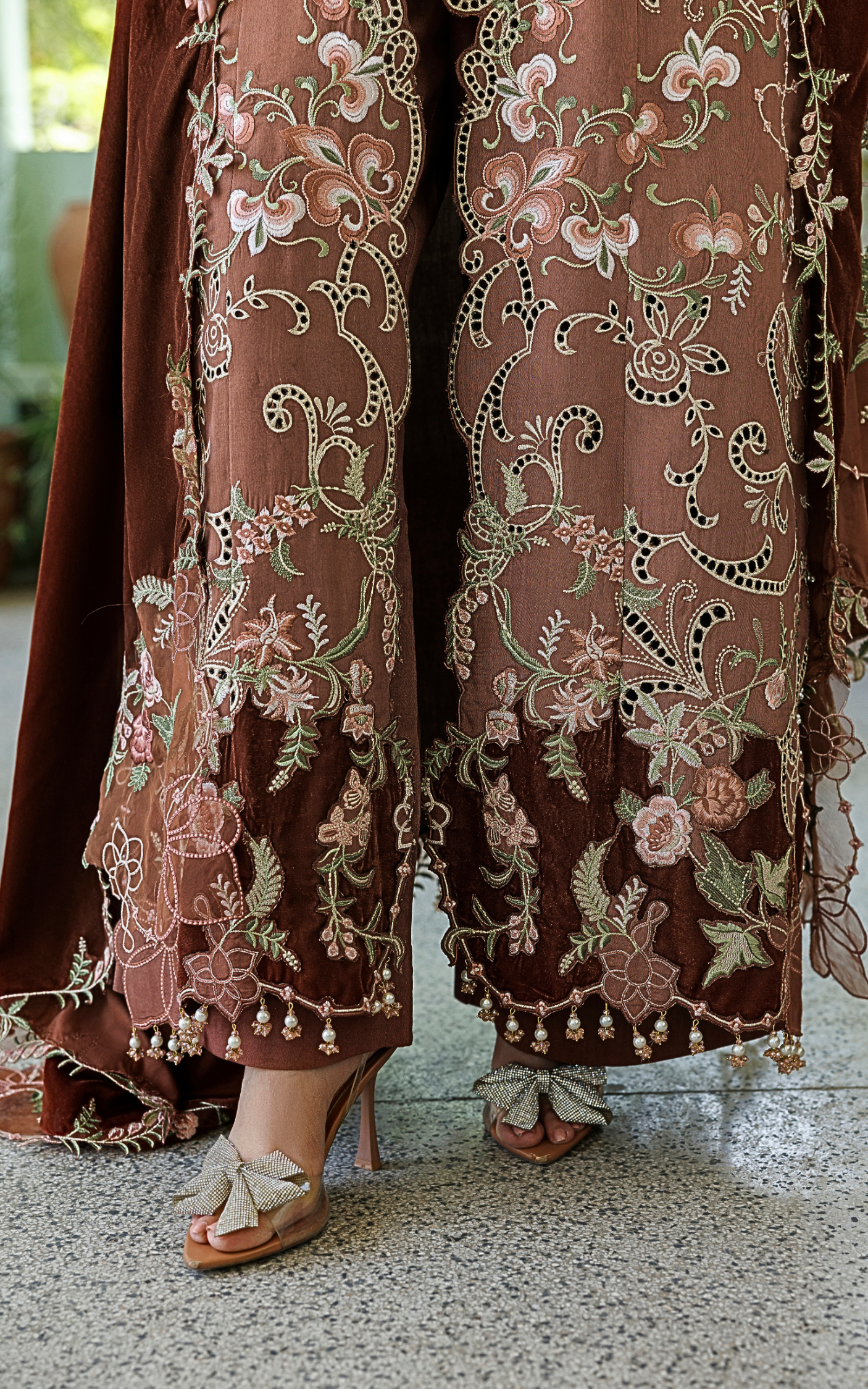 Wlxu-10_3 Asifa & Nabeel Plush Luxury Winter 26 Ferin (WLXU-10) | 3pcs Embroidered Unstitched Winter– WLXU-10 3