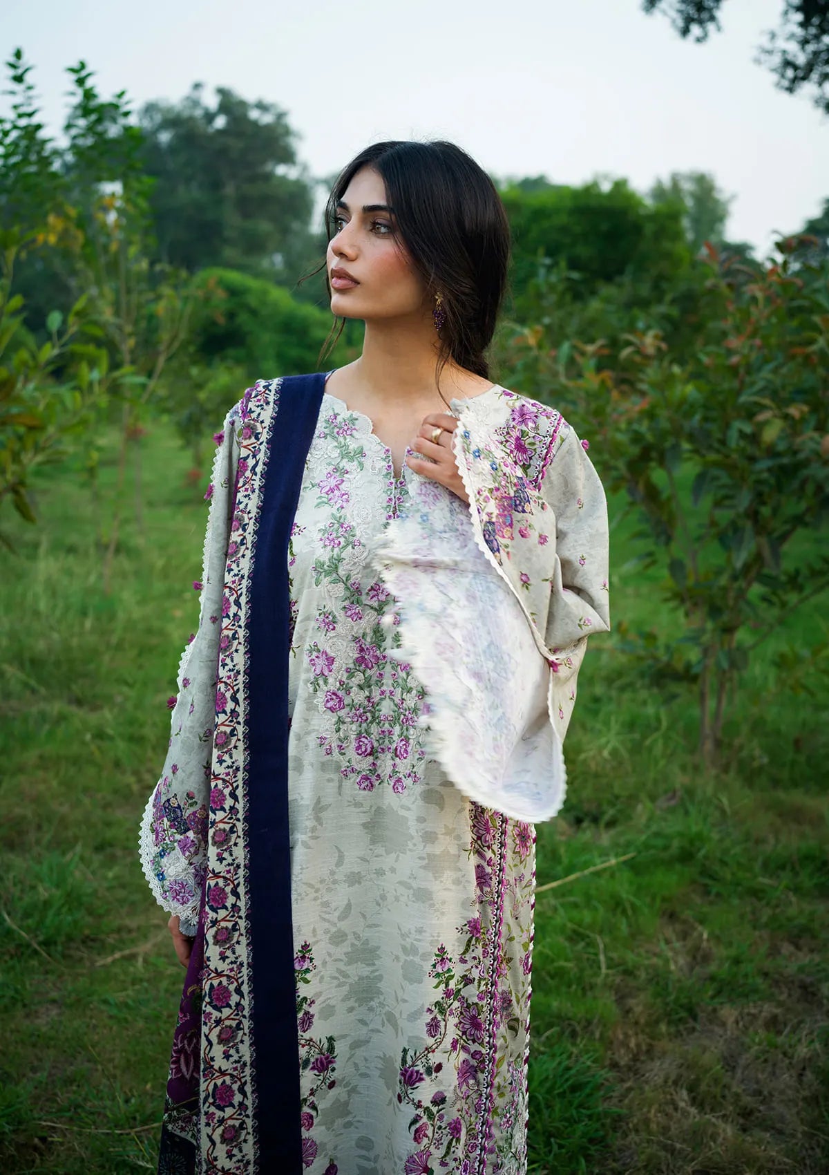 H3c1wtlrxnedt14u3hag Elaf Wilderness Pashmina Shawl Edit 26 EWR-1B ROAM– h3c1wtlrxnedt14u3hag