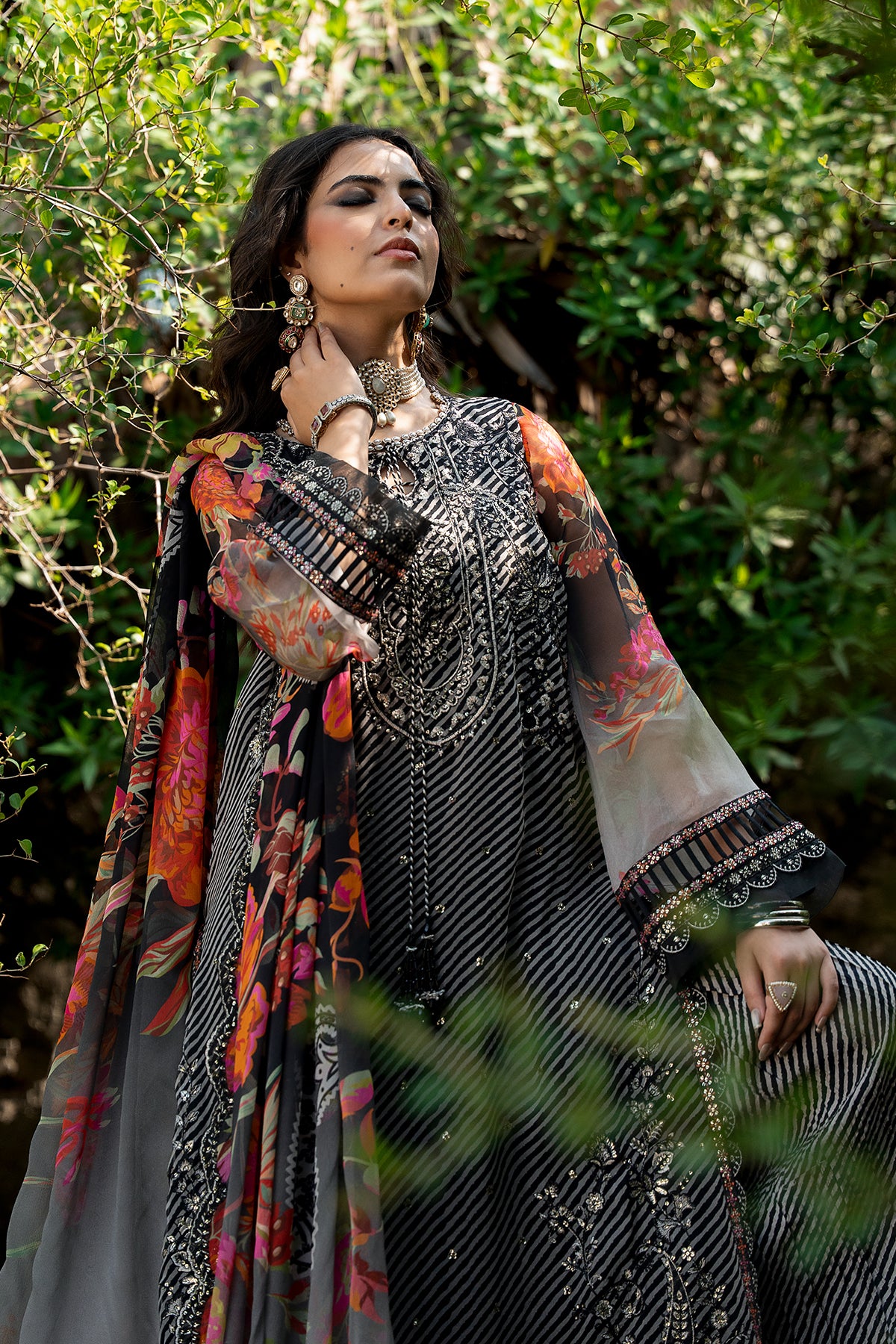 Charizma combination collection 3-pc unstitched embroidered chiffon collection vslw6-02– detail view 4 Charizma Combination Collection 3-PC Unstitched Embroidered Chiffon Collection VSLW6-02– detail view 4